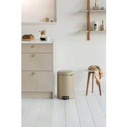 Newicon 20 L Pedal Bin with a Plastic Liner