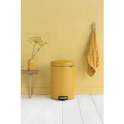 Newicon 20 L Pedal Bin with a Plastic Liner