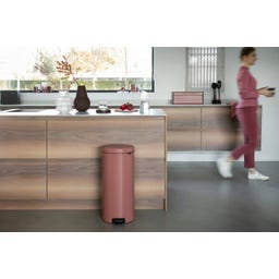 Newicon 30 L kosz na śmieci z plastikową wkładką