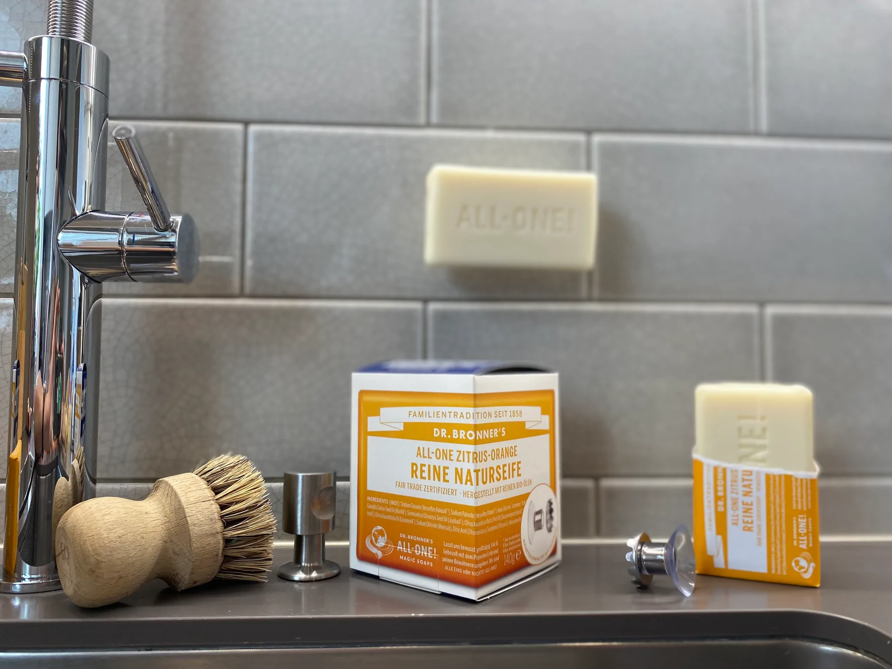 Dr. Bronner's Set Portasapone con Saponetta - 1 pz.