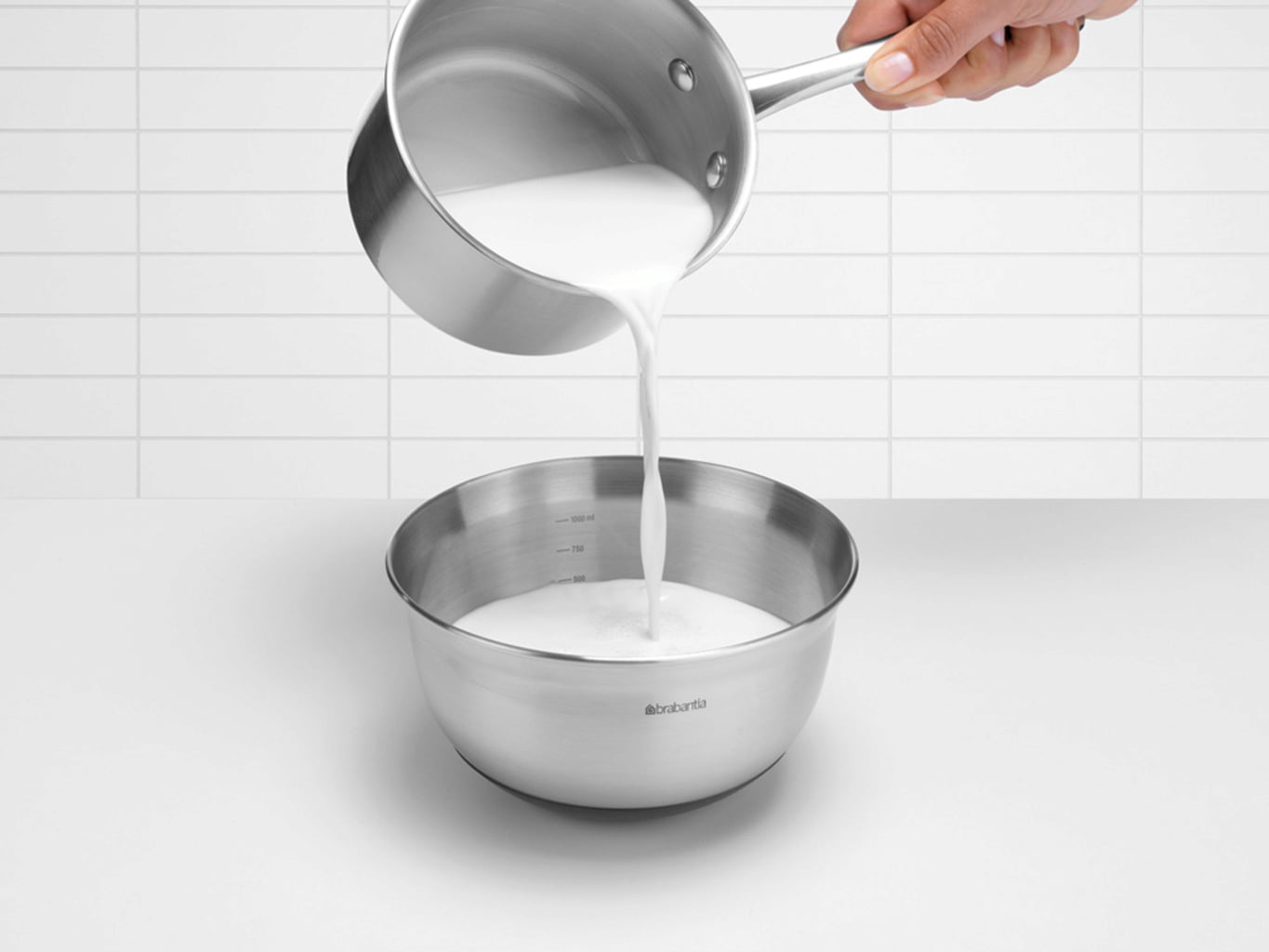 brabantia Rührschüssel Matt Steel - 1 L black