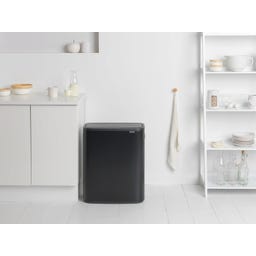 Bo Touch Bin 60 L mit 1 Kunststoffeinsatz - Matt Black