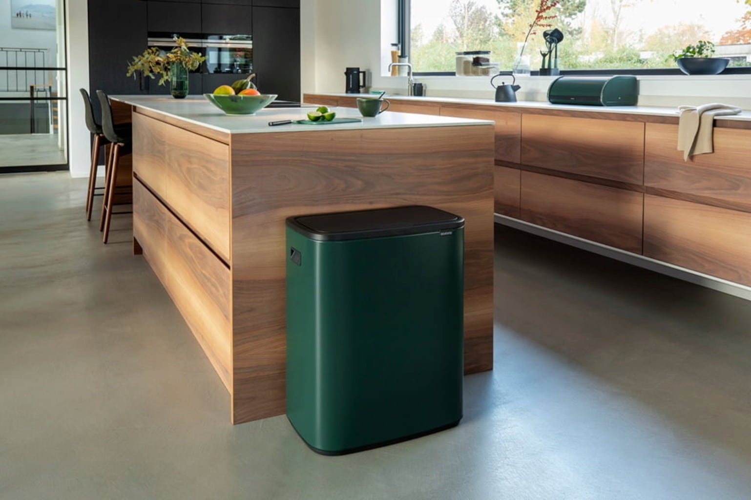 brabantia Bo Touch Bin 60 L avec 1 Seau Intérieur - Pine Green