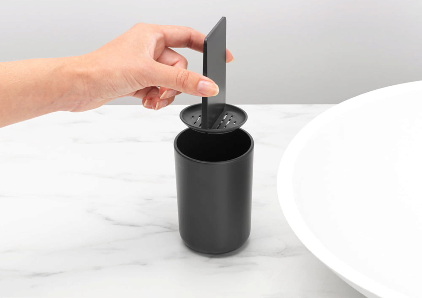 brabantia ReNew Zahnbürstenhalter - Dark Grey