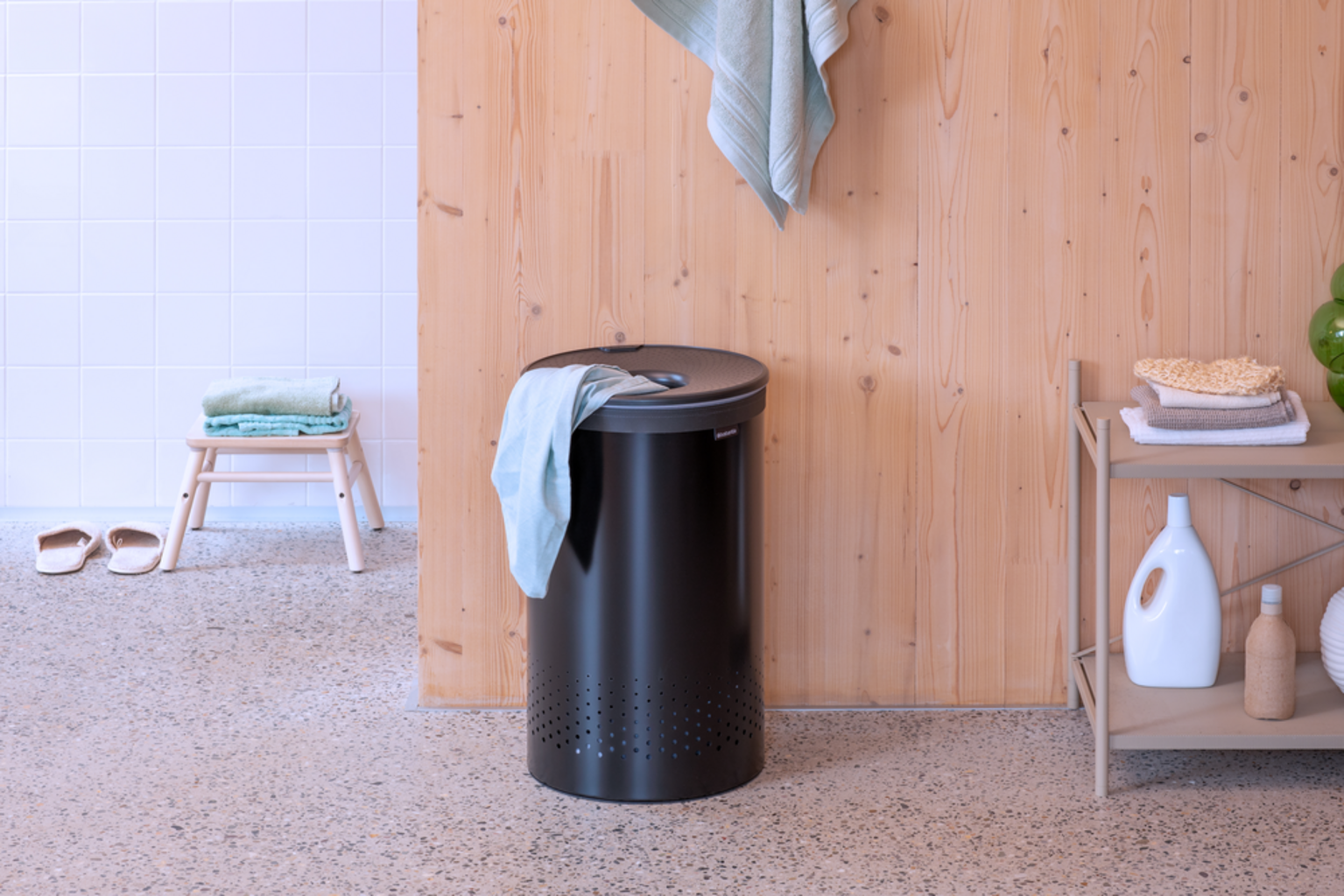 brabantia Laundry Box with Plastic Lid - 60 Litres - Matt Black