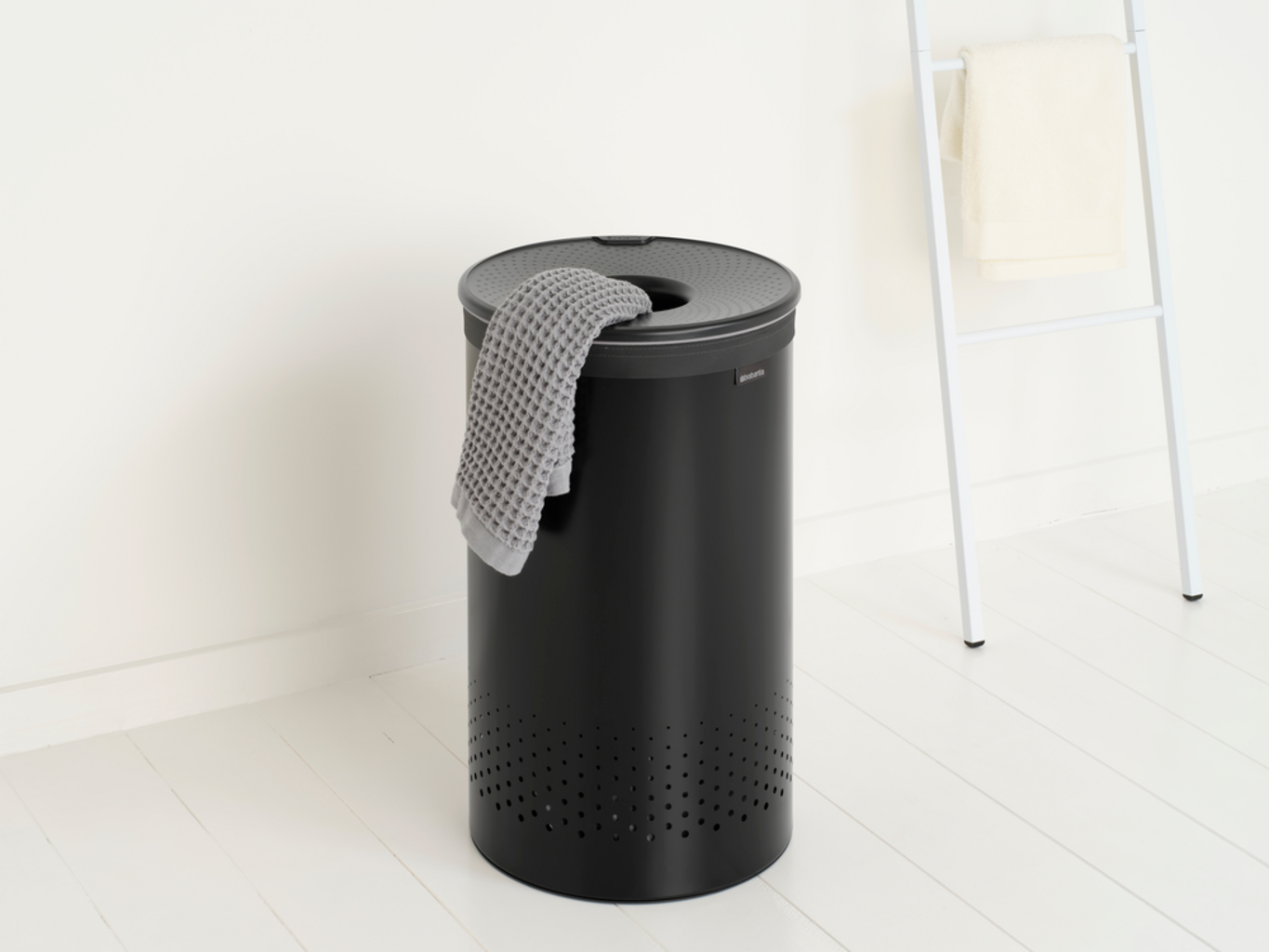 brabantia Laundry Box with Plastic Lid - 60 Litres - Matt Black