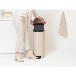 brabantia Poubelle à Pédale Newicon 30L - Soft Beige