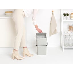 brabantia Abfallbehälter Sort & Go 25 L - Light Grey