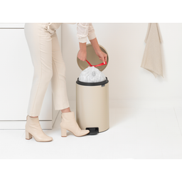 Newicon 20 L Pedal Bin with a Plastic Liner - Soft Beige