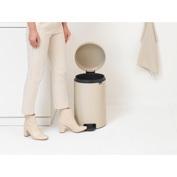 Newicon 20 L Pedal Bin with a Plastic Liner - Soft Beige