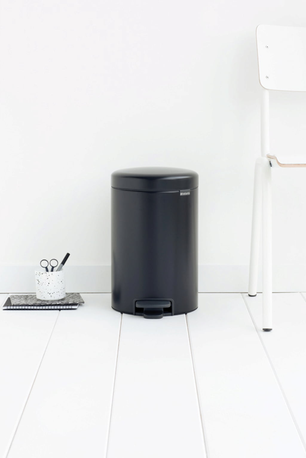 brabantia Poubelle à Pédale Newicon 12L - Matt Black