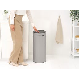 brabantia Touch Bin New 30 L with a Plastic Liner - Soft Grey